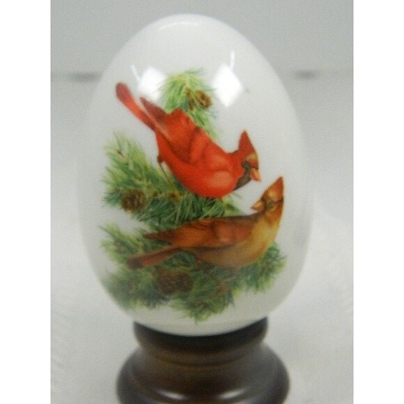 Set of Vintage Collectible Avon Four Seasons Porcelain Eggs 1984 w/ wooden stand - Picture 10 of 13